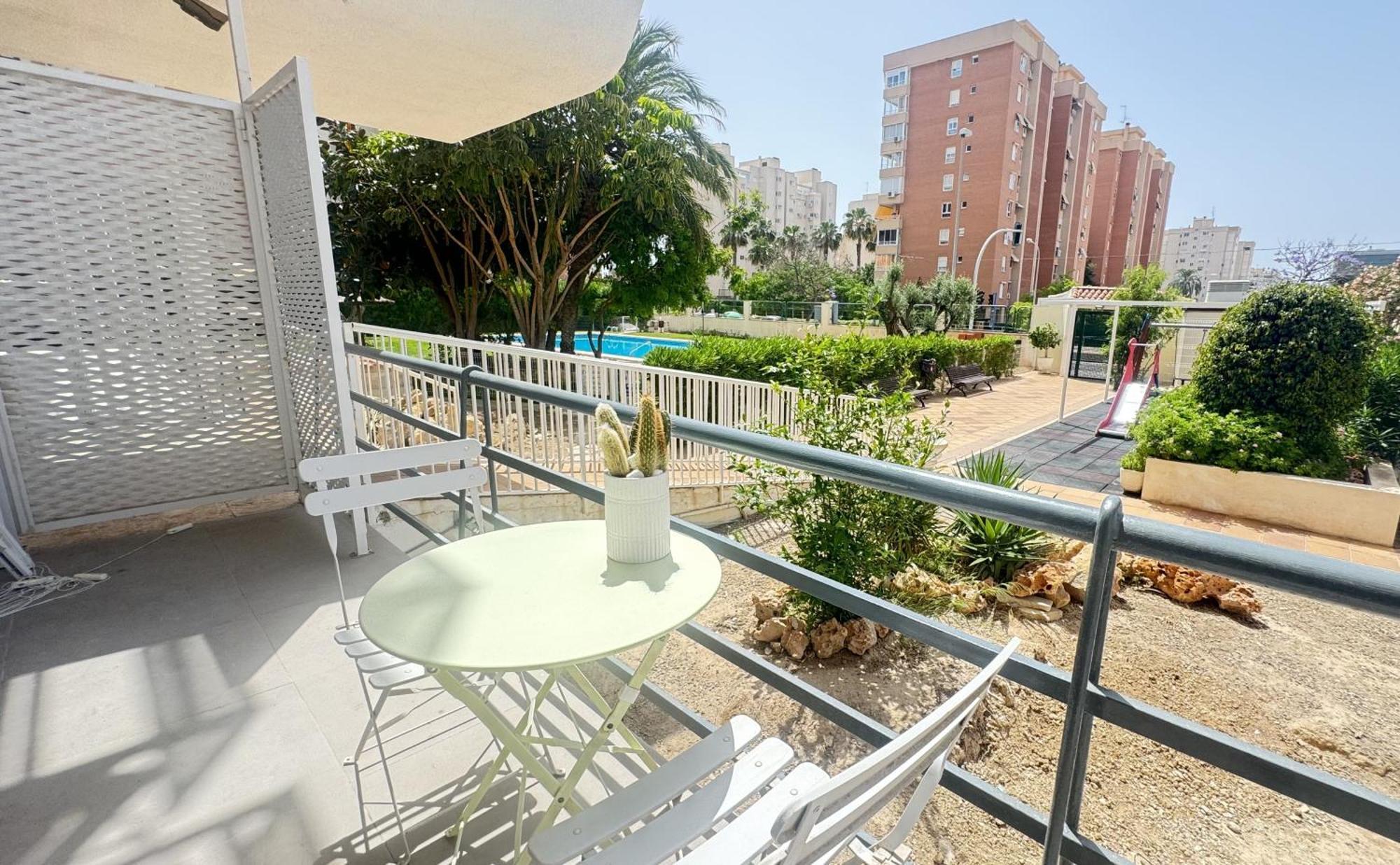 Estudio Con Piscina Аліканте Екстер'єр фото