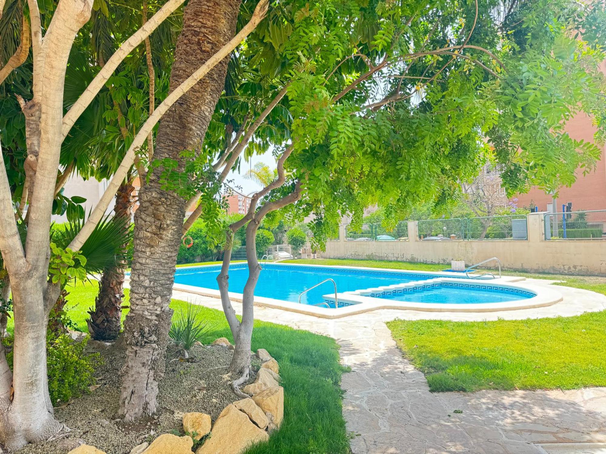 Estudio Con Piscina Аліканте Екстер'єр фото